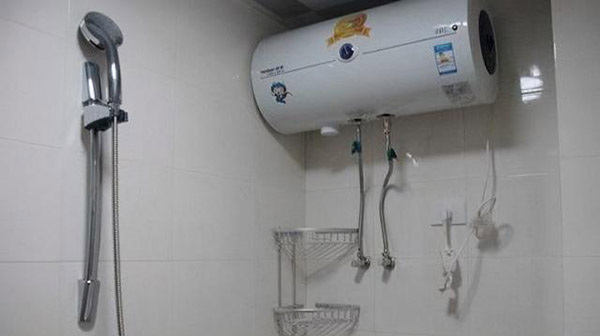 60升电热水器一天耗电量多少度电(电热水器60升每天用电量)