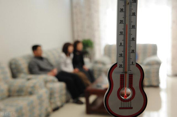 地暖会把地面灰尘吹起来吗(地暖会使灰尘漂浮吗)