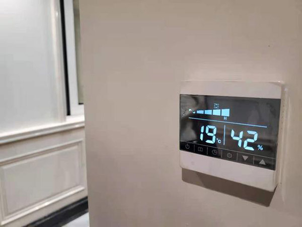 地暖会把地面灰尘吹起来吗(地暖会使灰尘漂浮吗)
