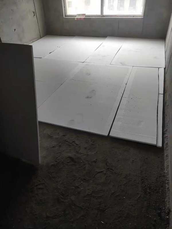 邻居装地暖我家有温度吗(正确使用地暖)