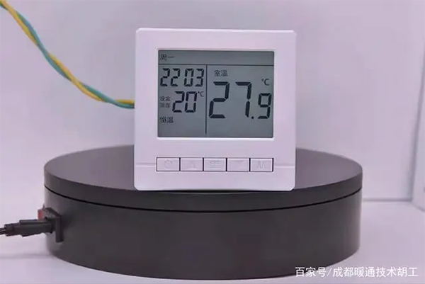 空气能热泵供暖系统用电量影响因素