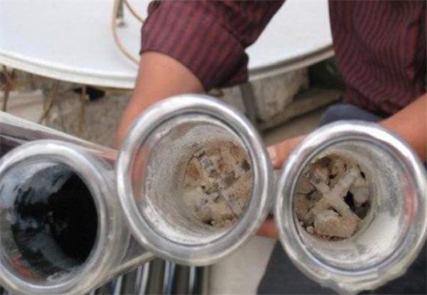 空气能热水器水垢的形成与高效清除方法