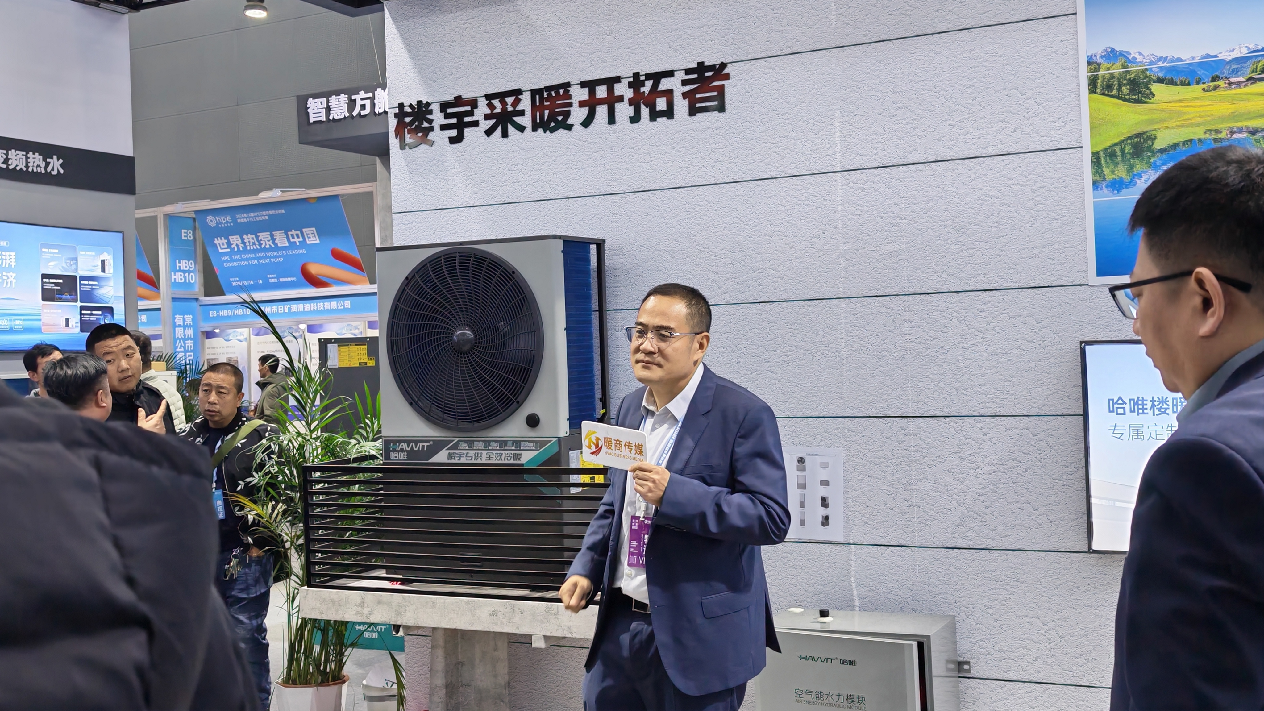 洗浴中心空气能品牌怎么选？高峰期热水够用才是硬道理